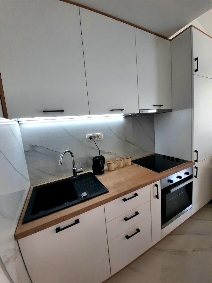 Apartments "4You" Тиват Екстер'єр фото